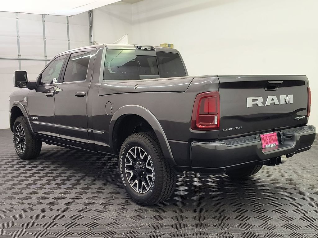 New 2026 Ram 3500 LIMITED CREW CAB 4X4 6'4 BOX Pickup
