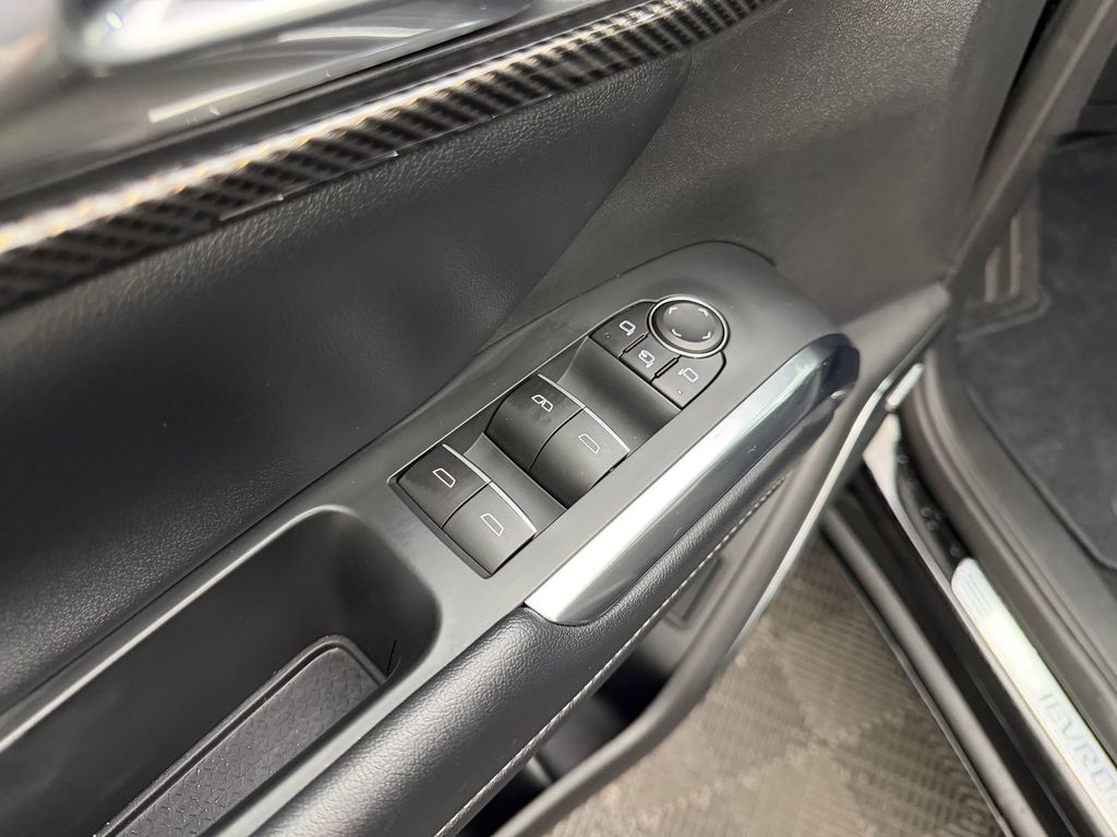 2025 Chevrolet Traverse High Country - Photo 12