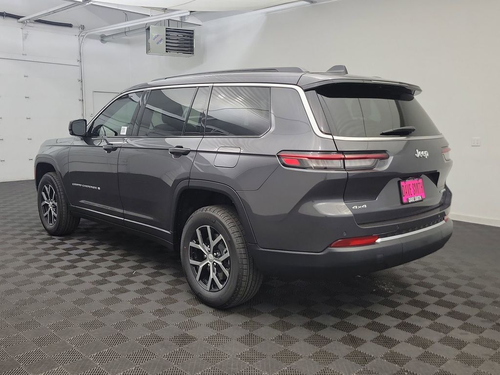 2025 Jeep Grand Cherokee L photo 2