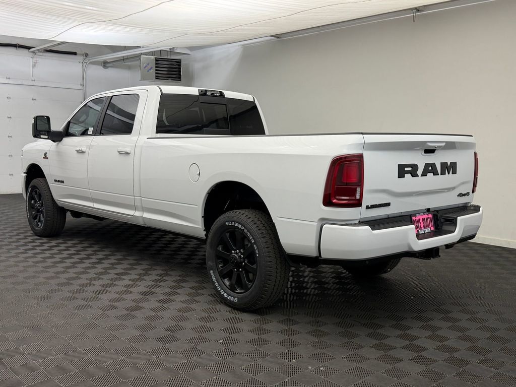 New 2026 Ram 3500 LARAMIE CREW CAB 4X4 8' BOX Pickup