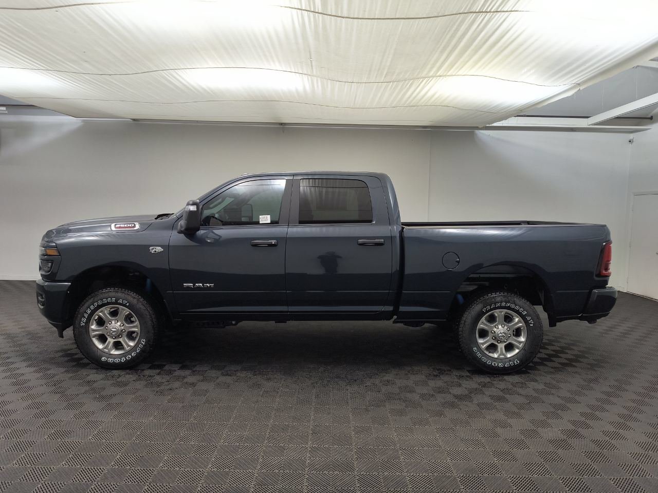 New 2027 Ram 2500 BIG HORN CREW CAB 4X4 Pickup