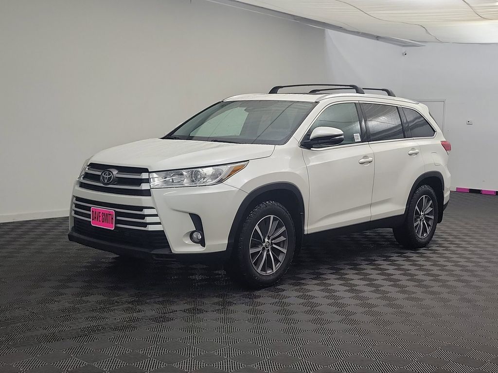 2019 Toyota Highlander XLE's photo