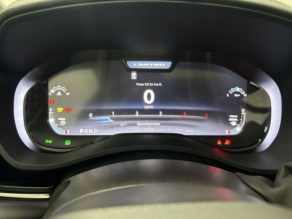 2025 RAM 3500 Limited - Photo 16
