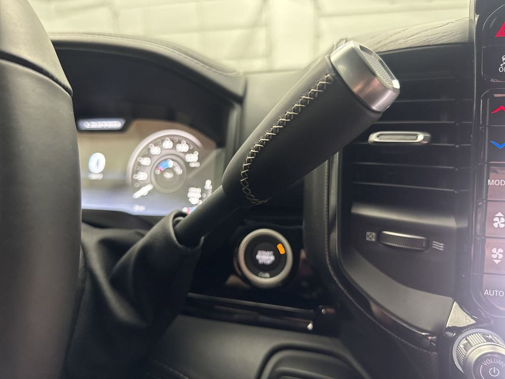 2025 RAM 3500 Limited - Photo 22