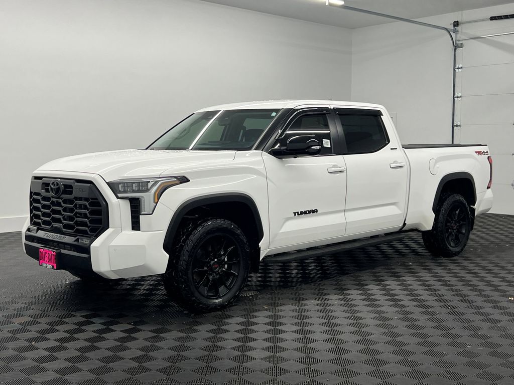 2024 Toyota Tundra Limited's photo