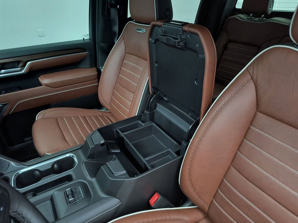 2025 GMC Sierra 3500HD Denali Ultimate - Photo 29