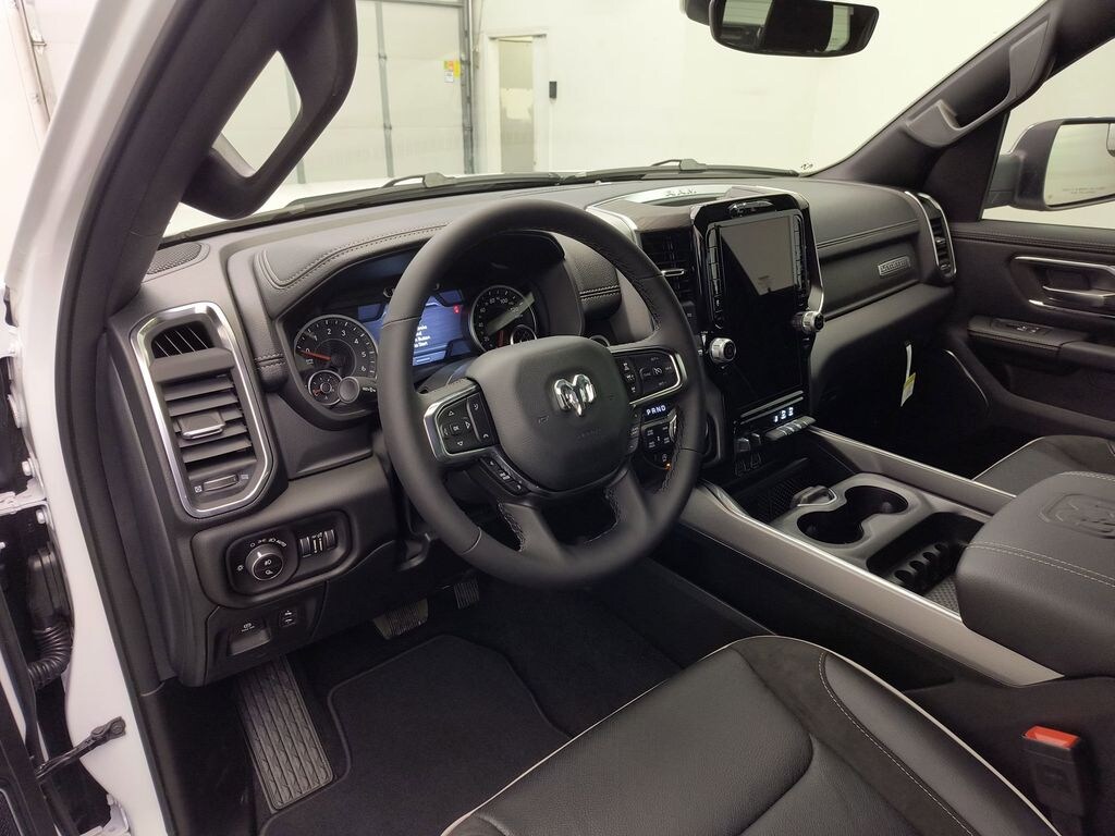 New 2026 Ram 1500 LARAMIE CREW CAB 4X4 6'4 BOX Pickup