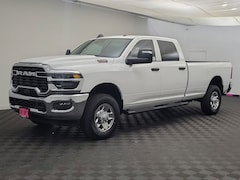 2026 Ram 2500 TRADESMAN CREW CAB 4X4 8' BOX Pickup