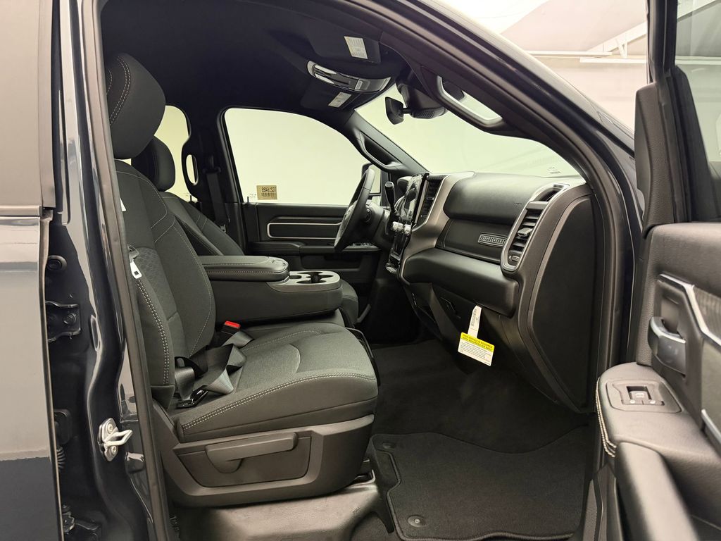 2026 RAM 3500 Big Horn - Photo 22