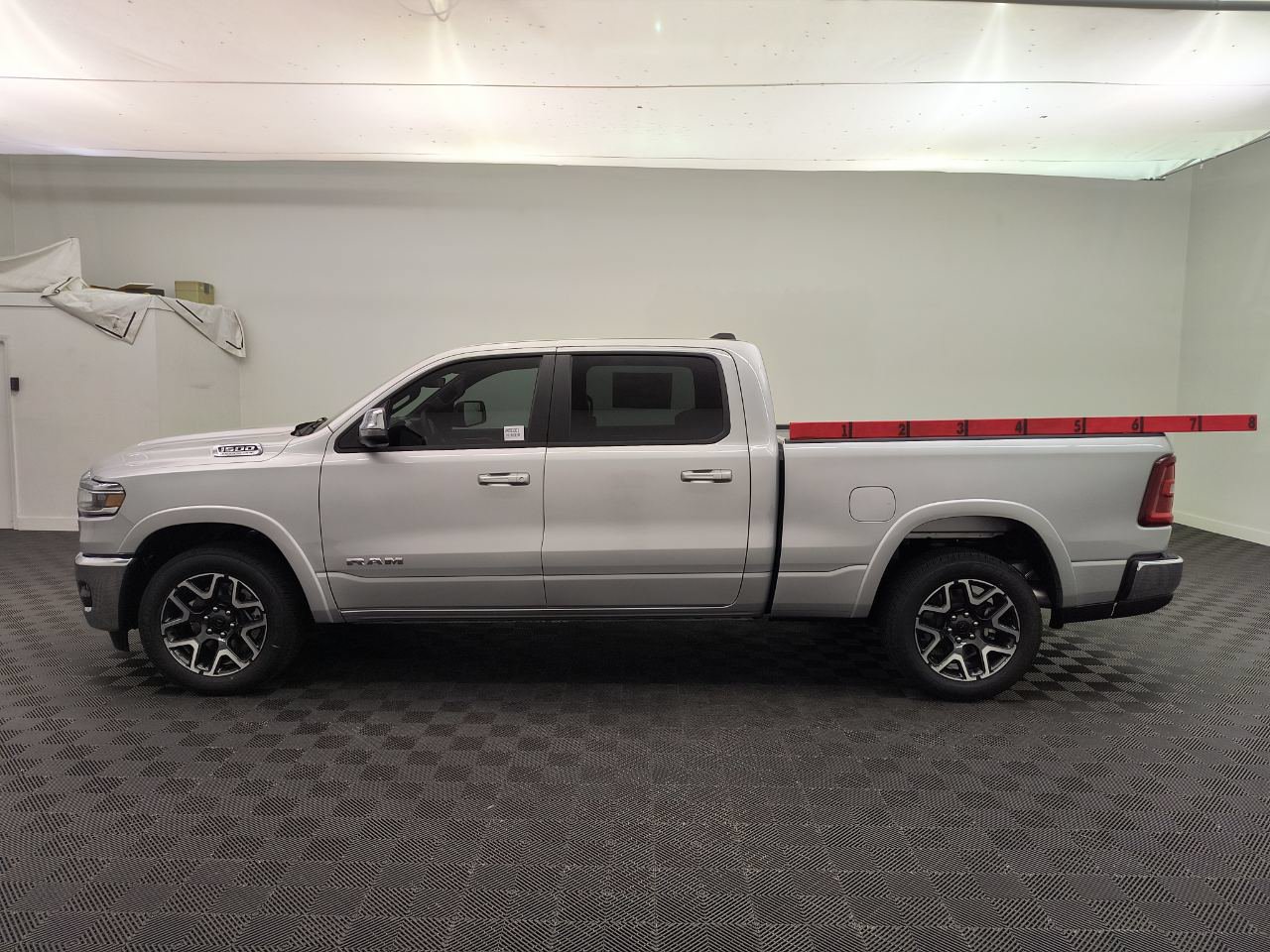 New 2027 Ram 1500 LARAMIE CREW CAB 4X4 6'4 BOX Pickup