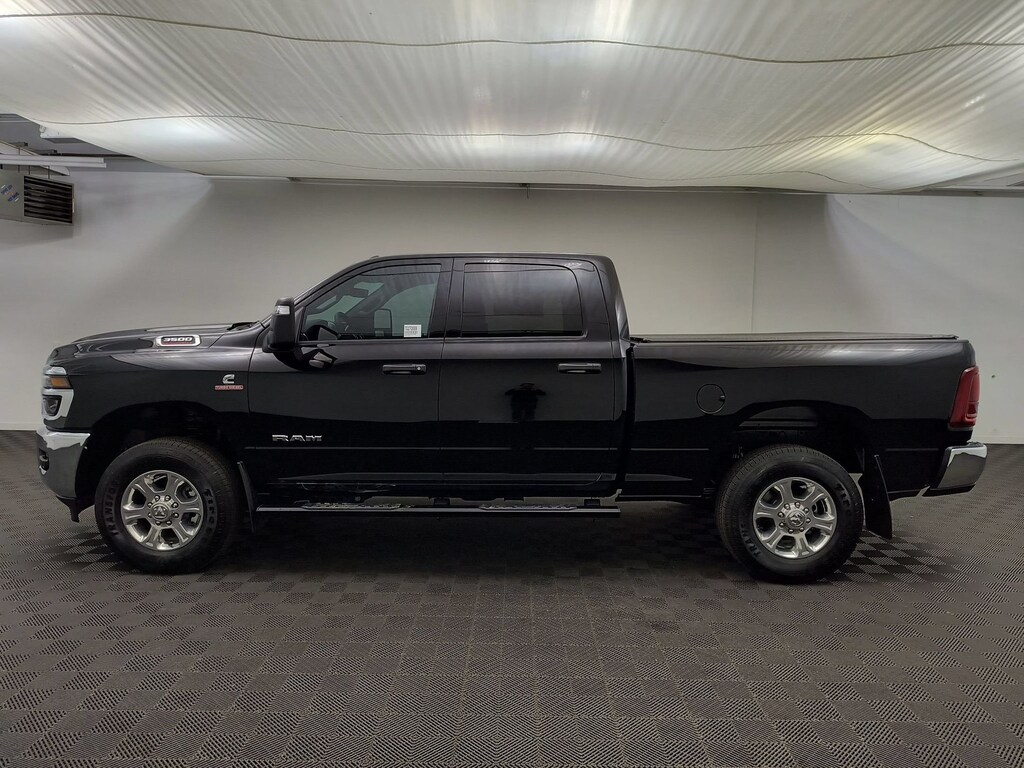 New 2026 Ram 3500 BIG HORN CREW CAB 4X4 6'4 BOX Pickup
