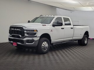 2026 Ram 3500 TRADESMAN CREW CAB 4X4 8' BOX Pickup