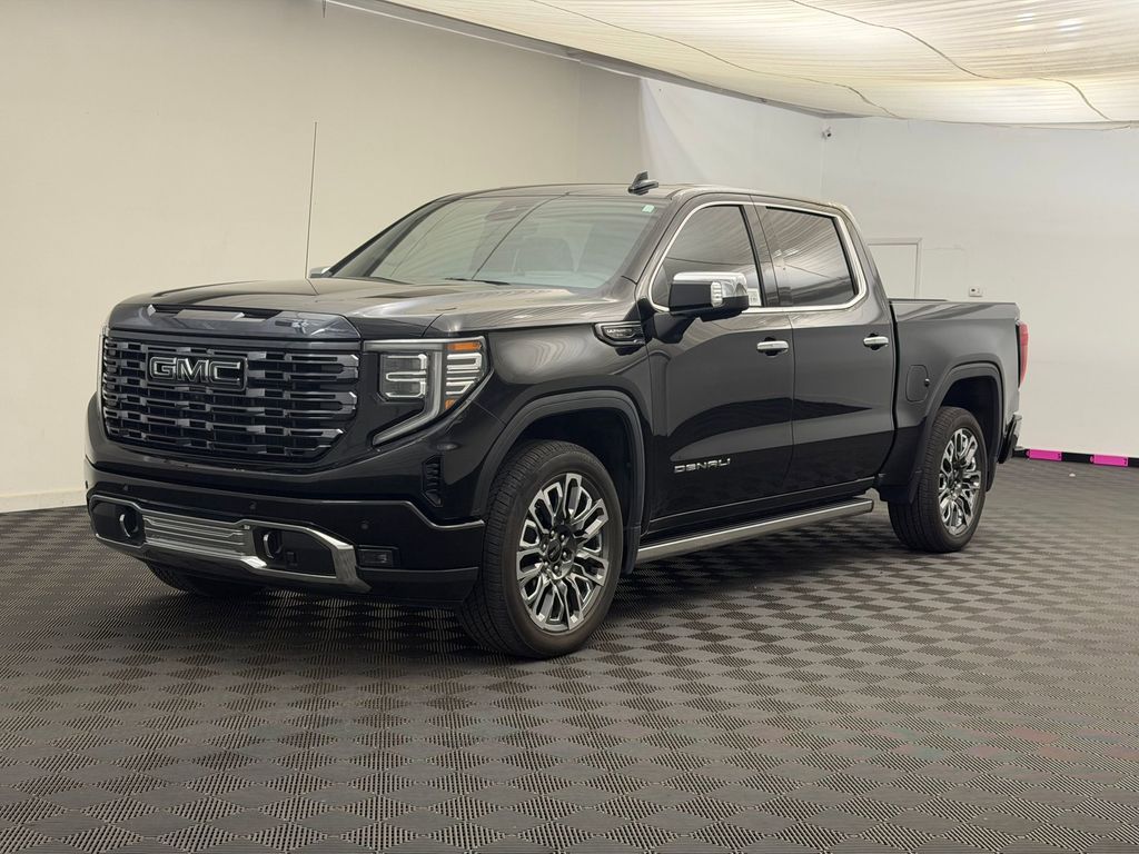 2023 GMC Sierra Denali Ultimate 4WD Crew Cab Short Box's photo