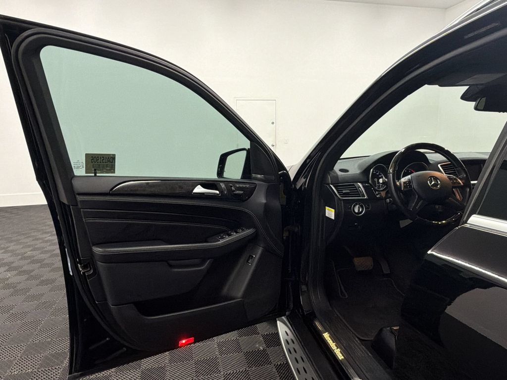M-Class ML 550 4MATIC SUV