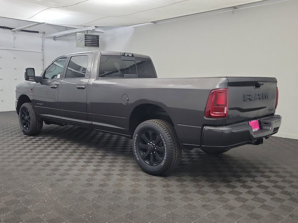 New 2026 Ram 3500 LARAMIE CREW CAB 4X4 8' BOX Pickup