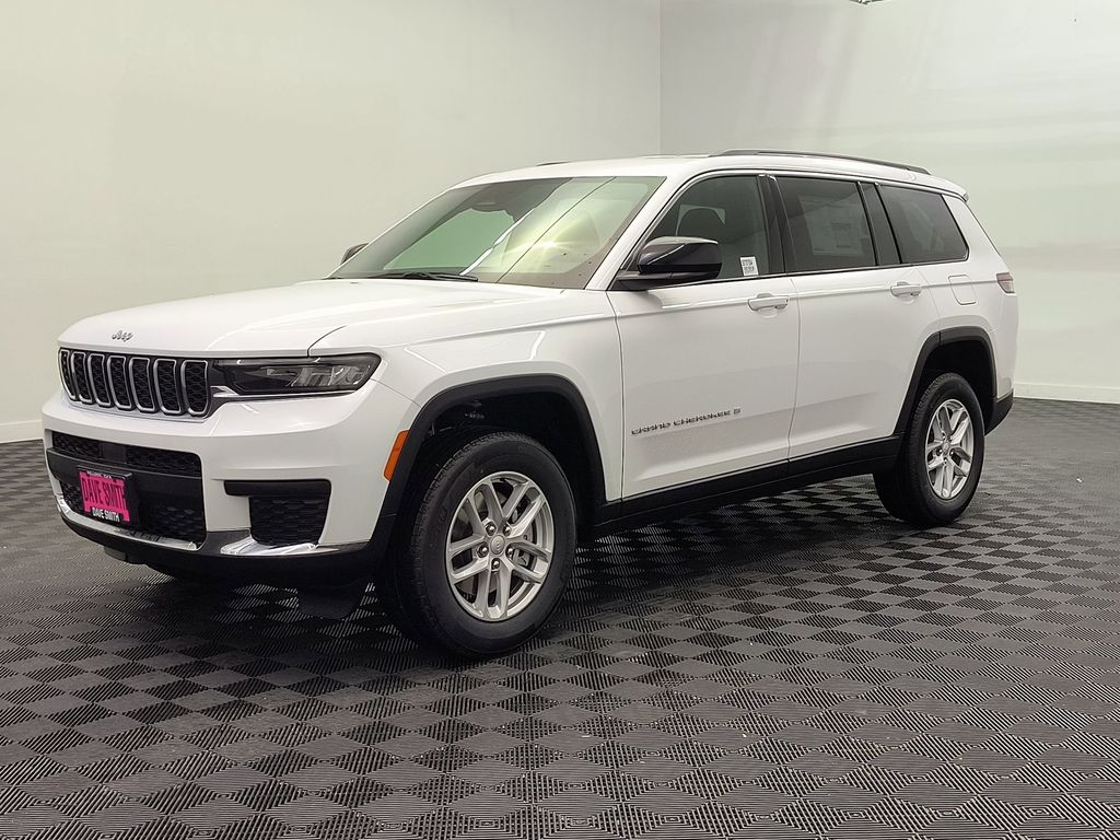 2025 Jeep Grand Cherokee L Laredo's photo