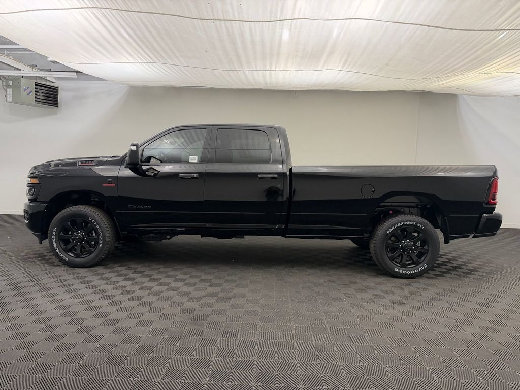 New 2026 Ram 3500 BIG HORN CREW CAB 4X4 8' BOX Pickup