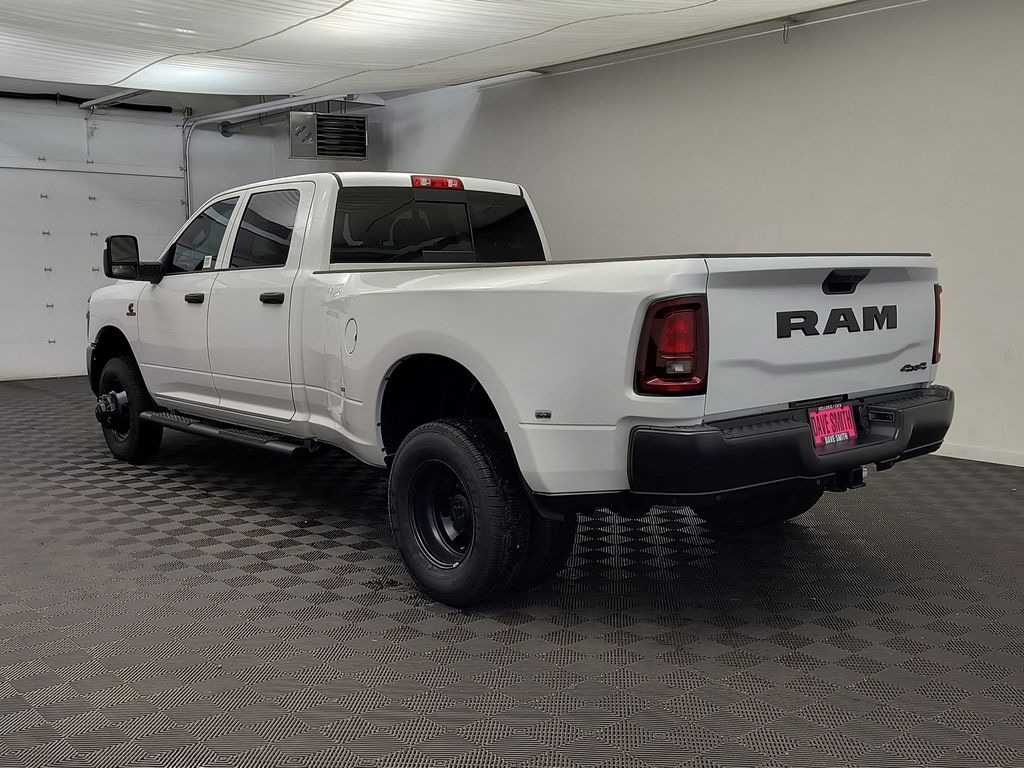 New 2026 Ram 3500 TRADESMAN CREW CAB 4X4 8' BOX Pickup
