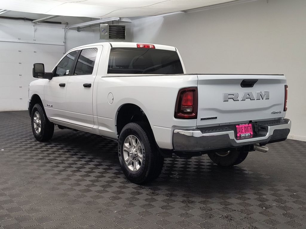 New 2025 Ram 3500 BIG HORN CREW CAB 4X4 6'4 BOX Pickup
