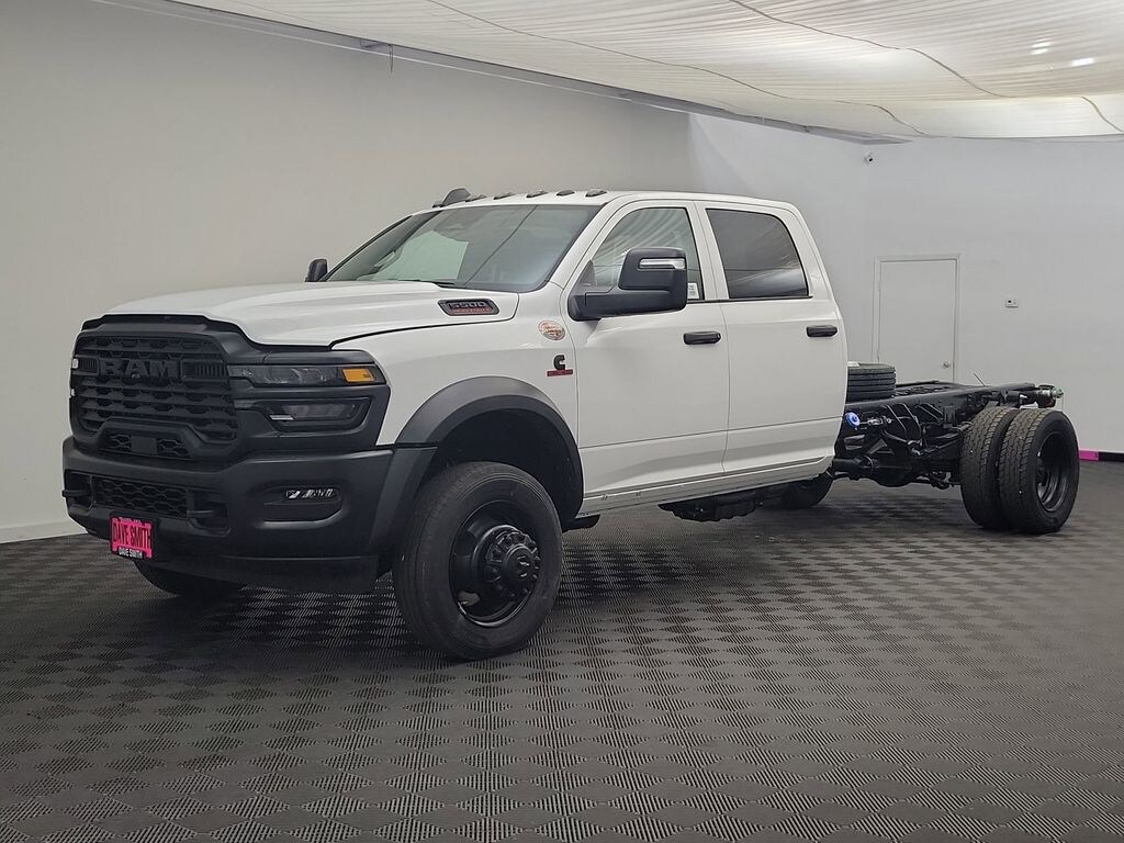 New 2026 Ram 5500 Chassis Cab 5500 TRADESMAN CHASSIS CREW CAB 4X4 84' CA Pickup