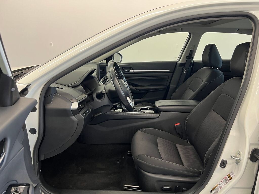 Used 2023 Nissan Altima 2.5 SV Sedan