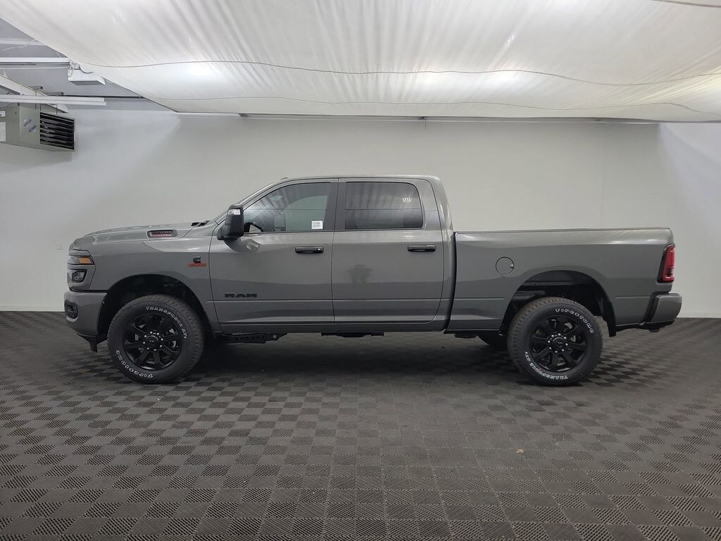 New 2026 Ram 2500 BIG HORN CREW CAB 4X4 6'4 BOX Pickup