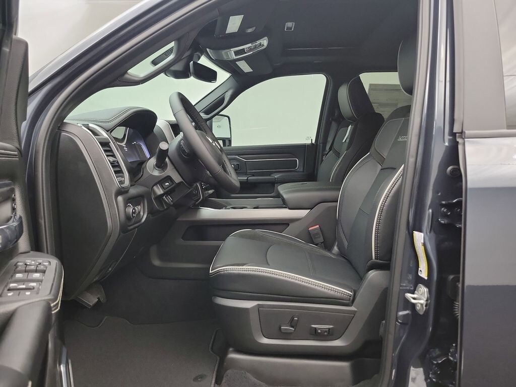 New 2026 Ram 2500 LARAMIE CREW CAB 4X4 6'4 BOX Pickup