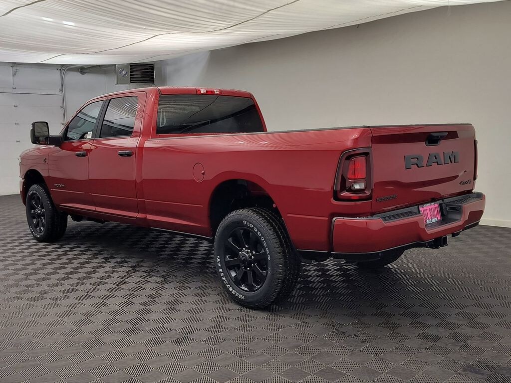New 2026 Ram 3500 BIG HORN CREW CAB 4X4 8' BOX Pickup