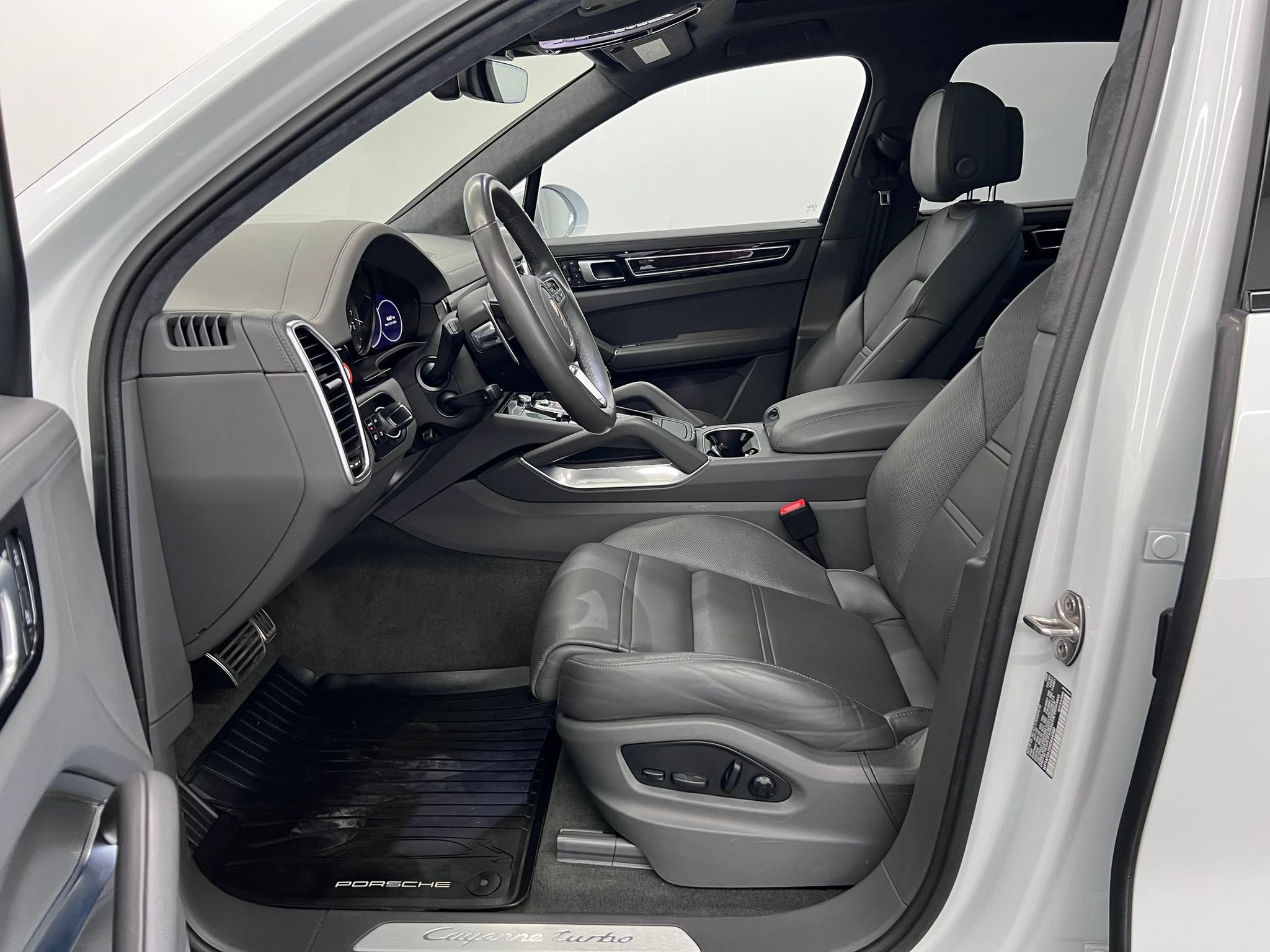 Used 2022 Porsche Cayenne Turbo SUV