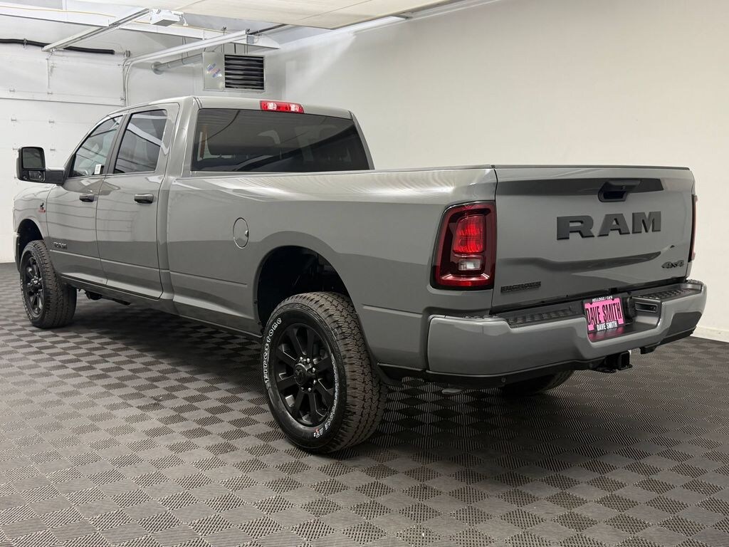 New 2026 Ram 3500 BIG HORN CREW CAB 4X4 8' BOX Pickup