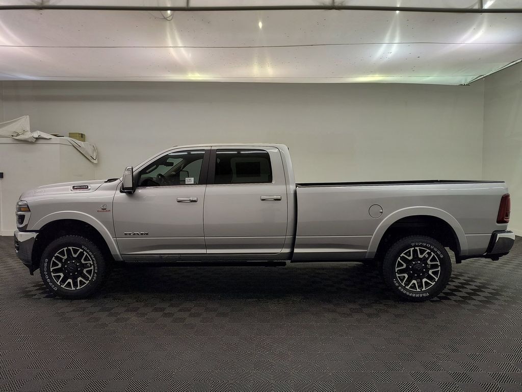 New 2026 Ram 3500 LIMITED LONGHORN CREW CAB 4X4 8' BOX Pickup