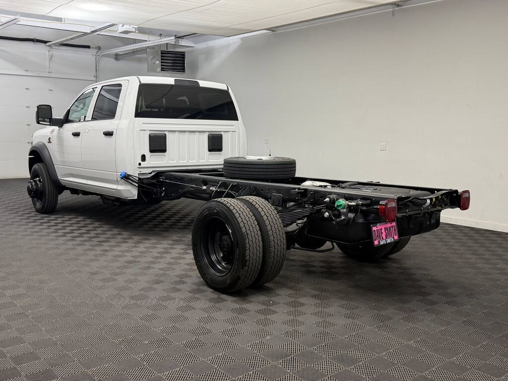 New 2026 Ram 5500 TRADESMAN CHASSIS CREW CAB 4X4 84' CA Pickup