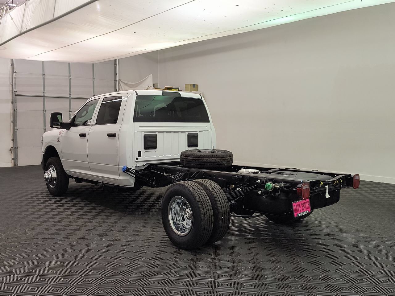 New 2027 Ram 3500 CREW CAB CHASSIS 4X4 Pickup