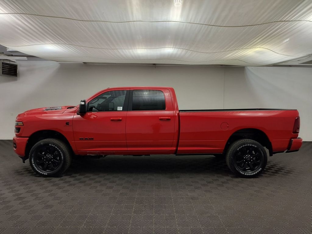 New 2026 Ram 3500 LARAMIE CREW CAB 4X4 8' BOX Pickup
