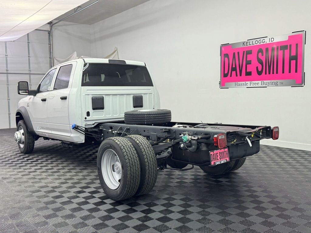 New 2025 Ram 5500 Chassis Cab 5500 TRADESMAN CHASSIS CREW CAB 4X4 60' CA Pickup