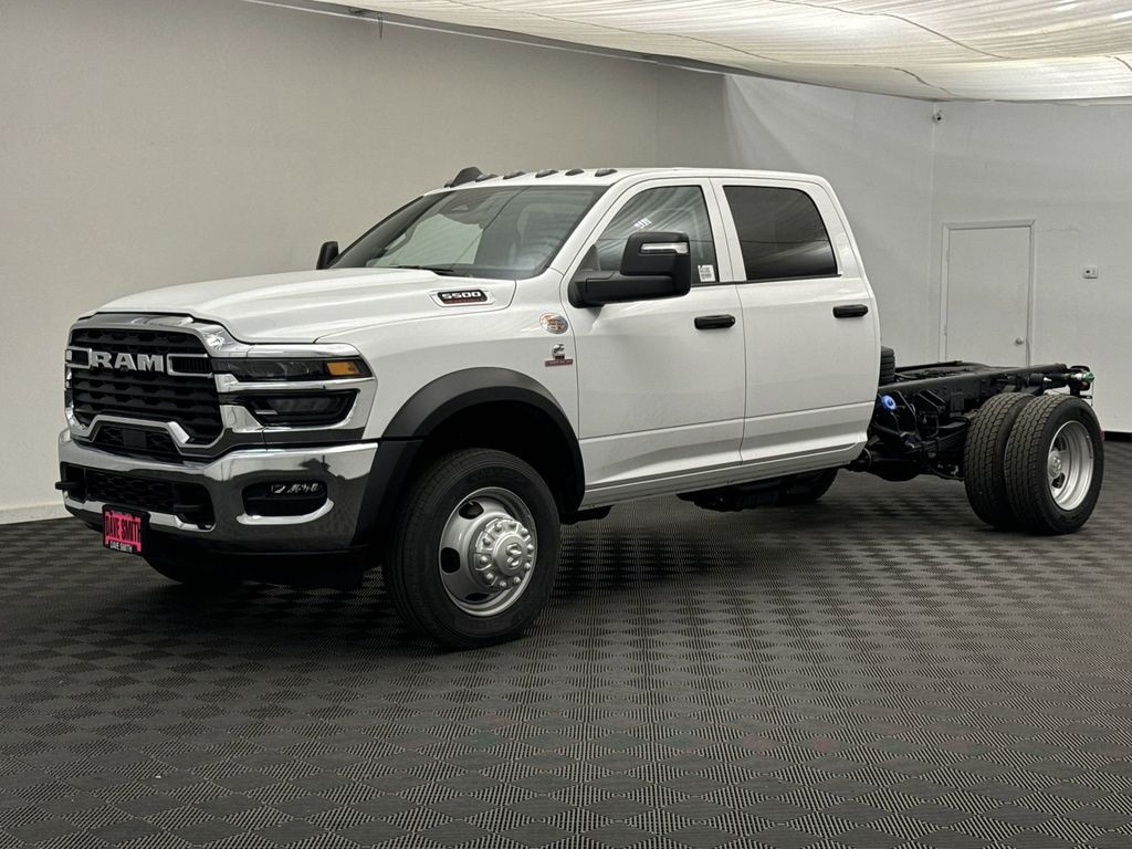 New 2025 Ram 5500 Chassis Cab 5500 TRADESMAN CHASSIS CREW CAB 4X4 60' CA Pickup