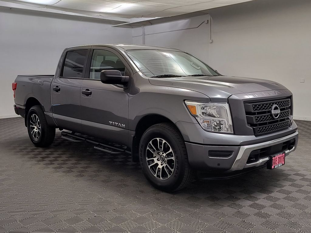 Titan SV Truck Crew Cab