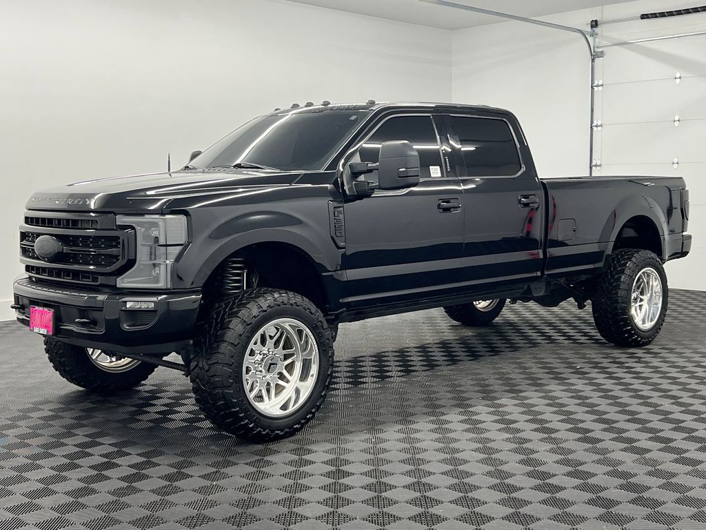 2021 Ford F-350 Super Duty Platinum's photo