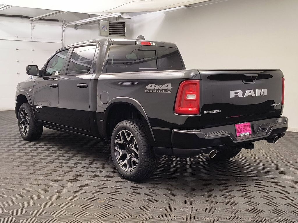 New 2026 Ram 1500 LARAMIE CREW CAB 4X4 5'7 BOX Pickup