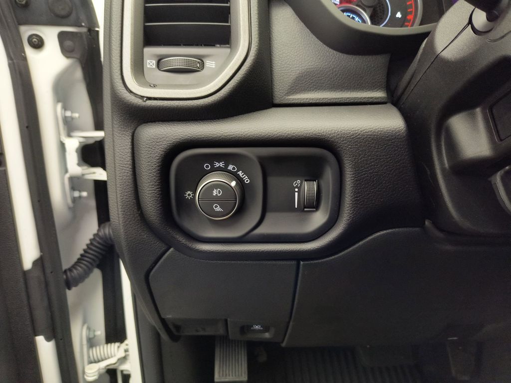 2025 RAM 2500 Tradesman - Photo 16