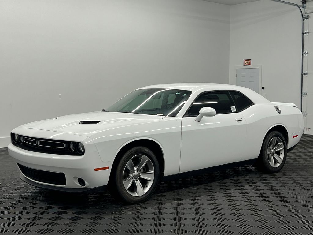 2019 Dodge Challenger SXT's photo