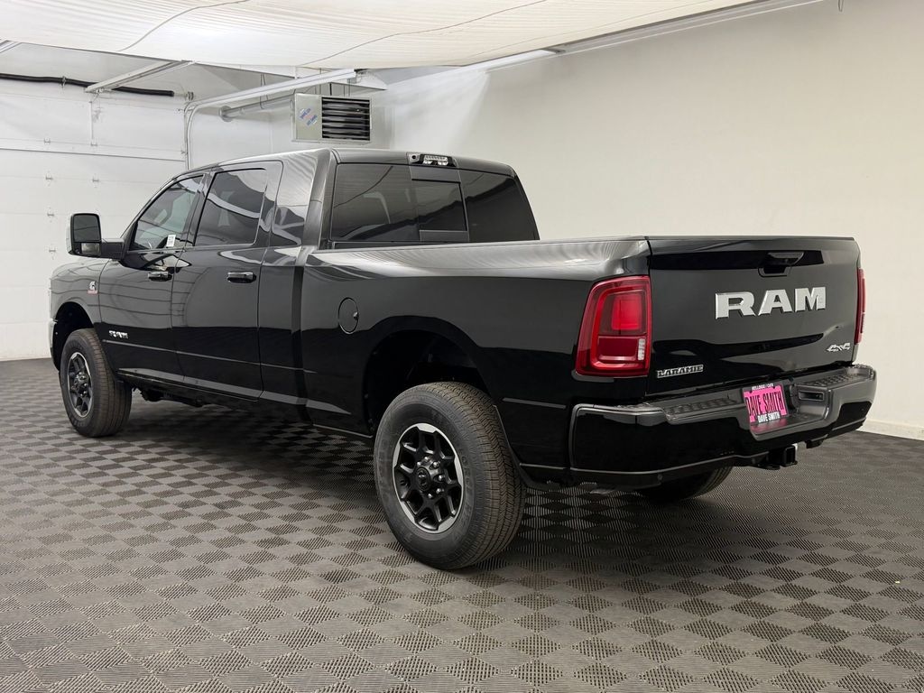New 2026 Ram 3500 LARAMIE MEGA CAB 4X4 6'4 BOX Pickup