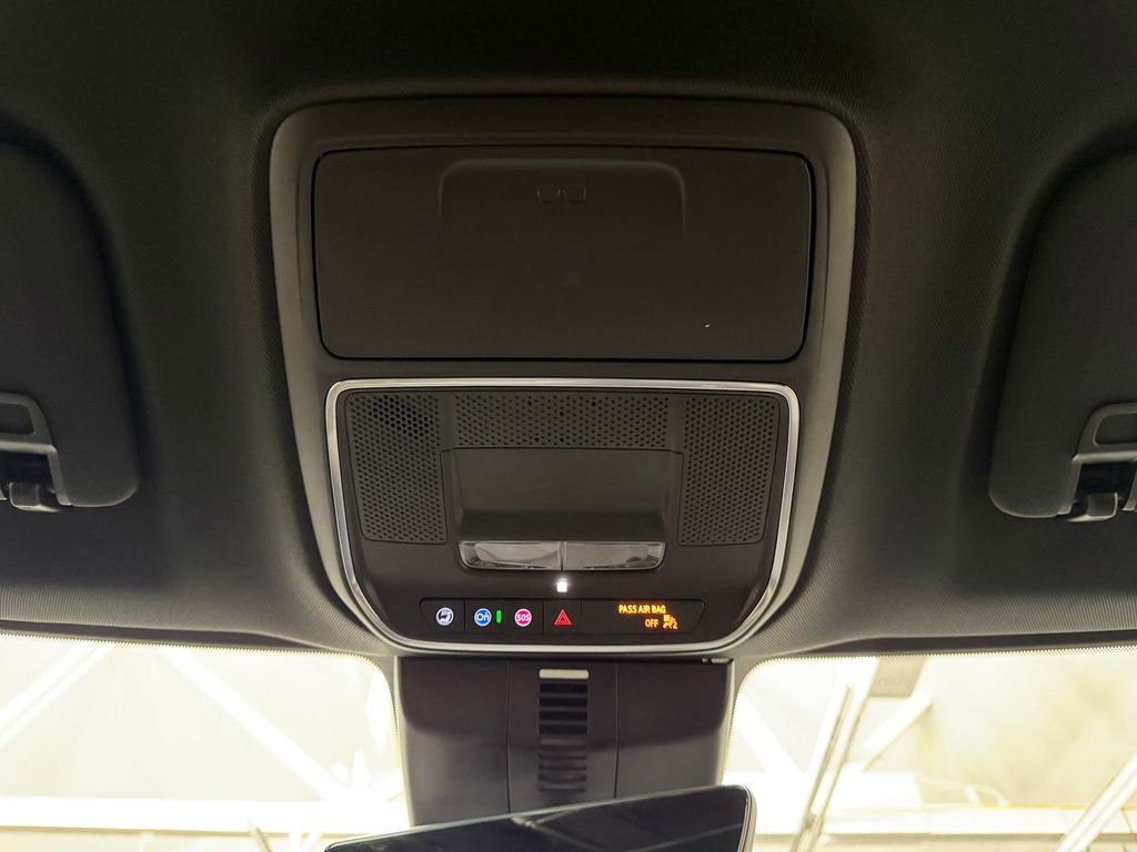 2025 Chevrolet Traverse High Country - Photo 15