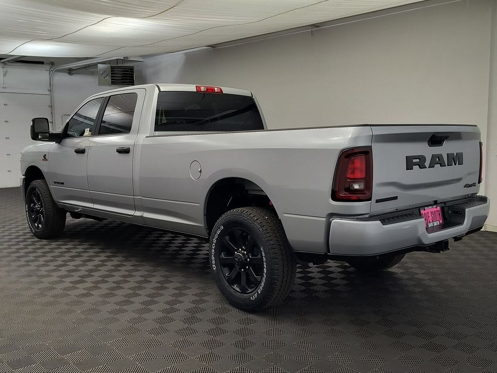 New 2026 Ram 3500 BIG HORN CREW CAB 4X4 8' BOX Pickup