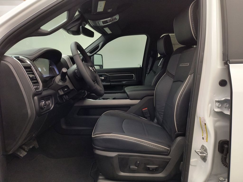 New 2026 Ram 2500 LARAMIE CREW CAB 4X4 6'4 BOX Pickup