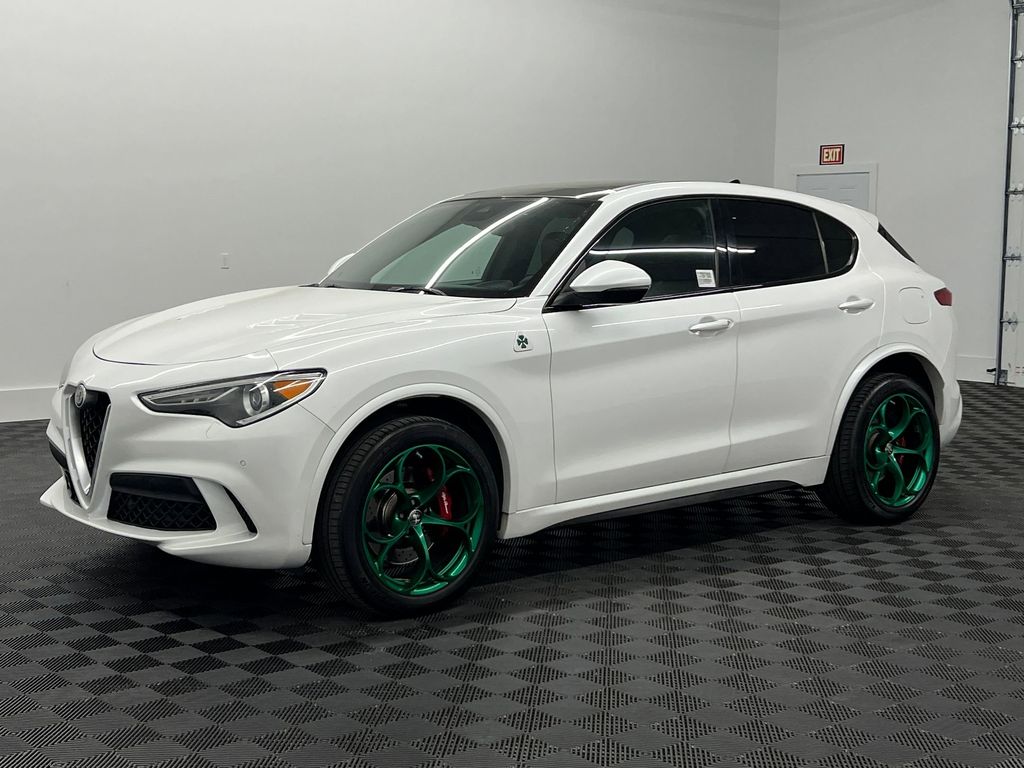 2018 Alfa Romeo Stelvio Quadrifoglio AWD's photo
