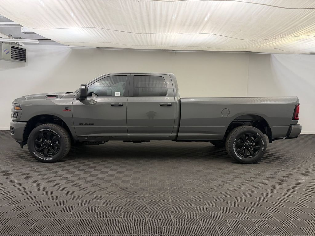 New 2026 Ram 3500 BIG HORN CREW CAB 4X4 8' BOX Pickup