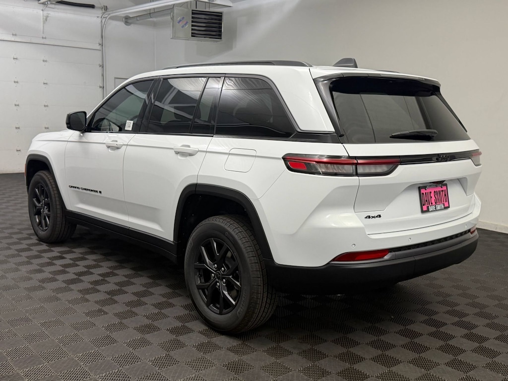 New 2027 Jeep Grand Cherokee Laredo Altitude Sport Utility