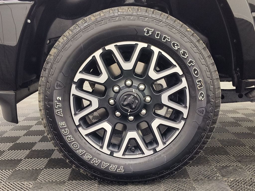 2025 RAM 3500 Limited - Photo 10