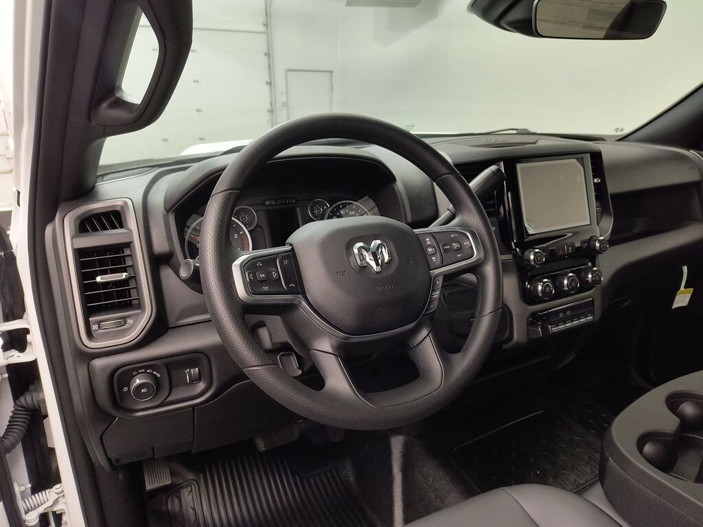 New 2026 Ram 5500 Chassis Cab TRADESMAN REGULAR 4X4 120' CA Pickup